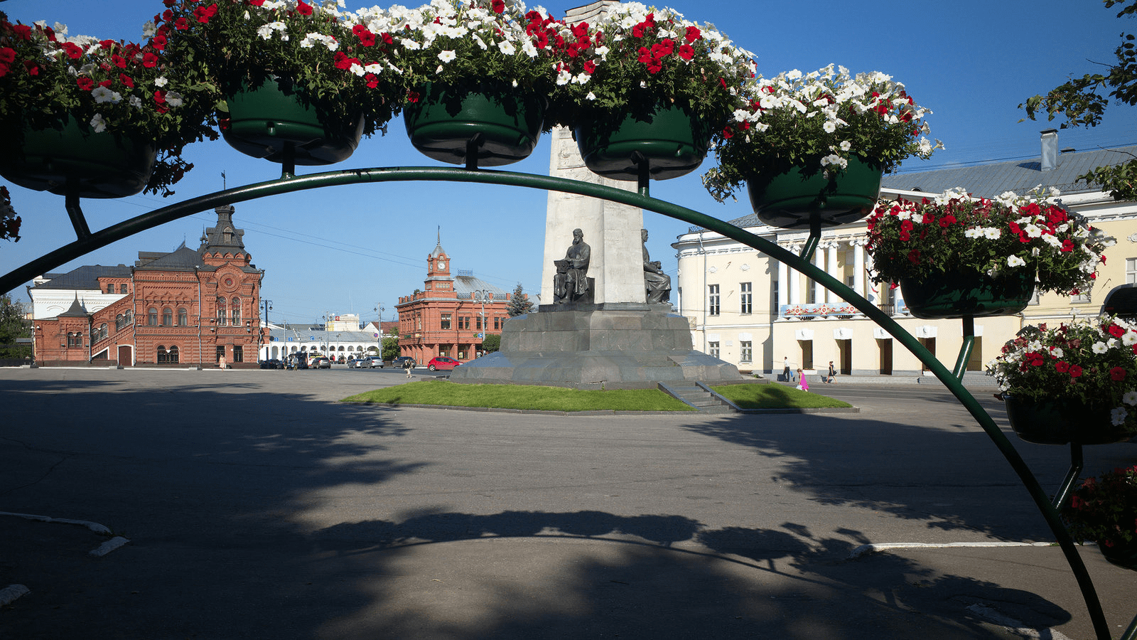 Соборная площадь. Адрес — Владимирская обл., г. Владимир, ул. Большая  Московская. Фото, режим работы, афиша и события. Официальный сайт - Золотые  ворота культуры